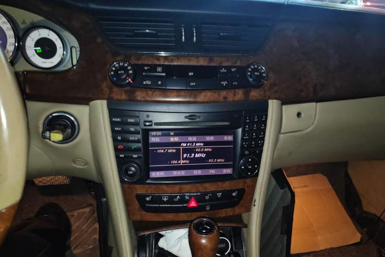 Used Mercedes-Benz CLS 2009 CLS 300 Audio And AC Panel