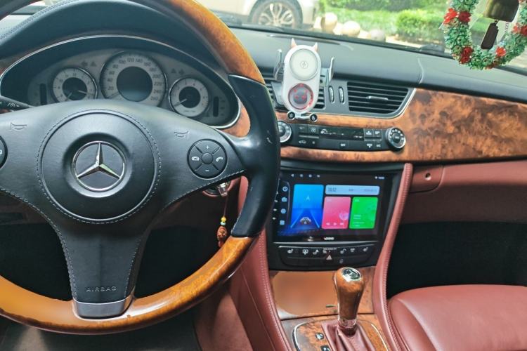 Used Mercedes-Benz CLS 2009 CLS 300 Center Console