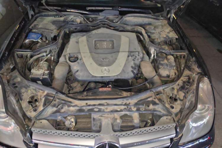 Used Mercedes-Benz CLS 2009 CLS 300 Engine Bay