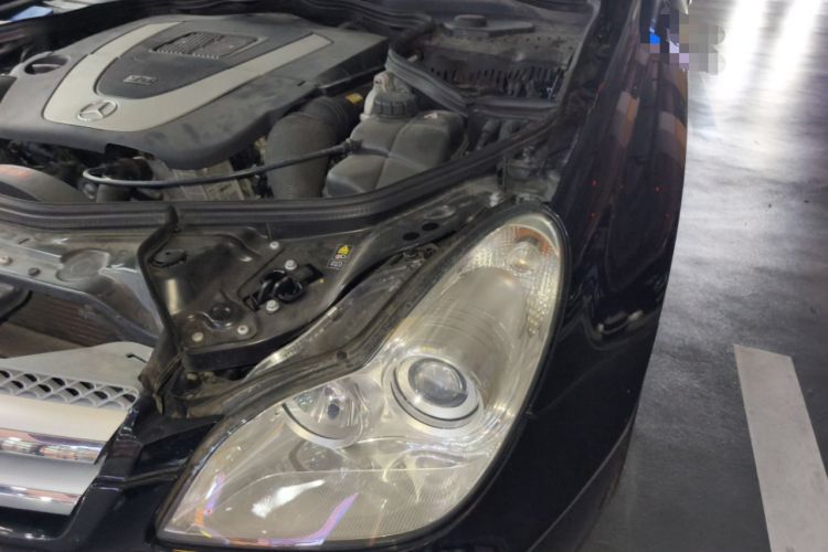 Used Mercedes-Benz CLS 2009 CLS 300 Engine Bay Left