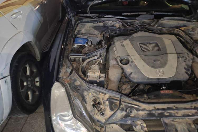 Used Mercedes-Benz CLS 2009 CLS 300 Engine Bay Right
