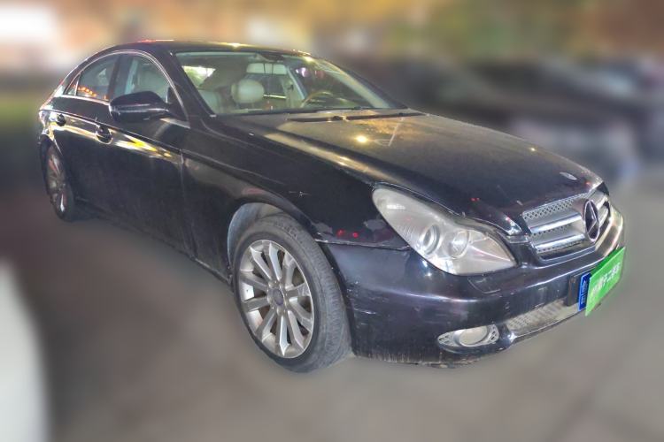 Used Mercedes-Benz CLS 2009 CLS 300 Front Right 45 Deg