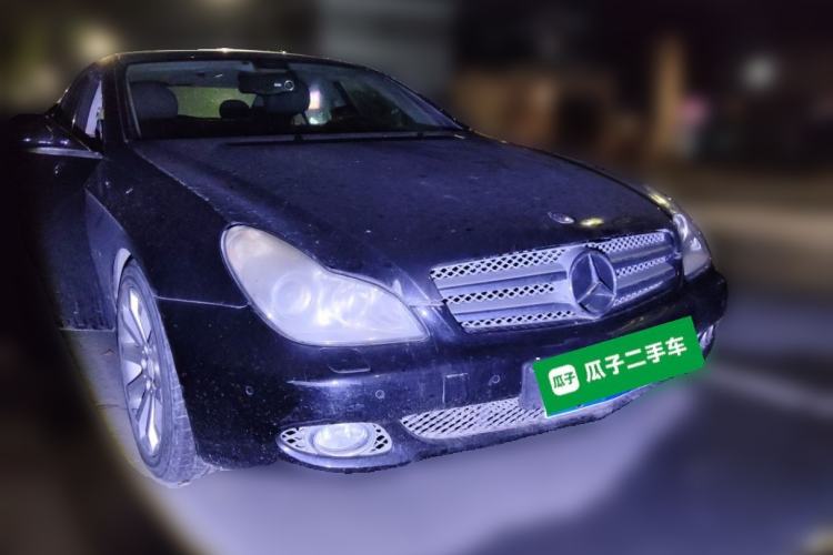 Used Mercedes-Benz CLS 2009 CLS 300 Front Right 45 Deg