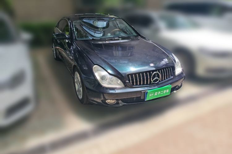 Used Mercedes-Benz CLS 2009 CLS 300 Front Right 45 Deg