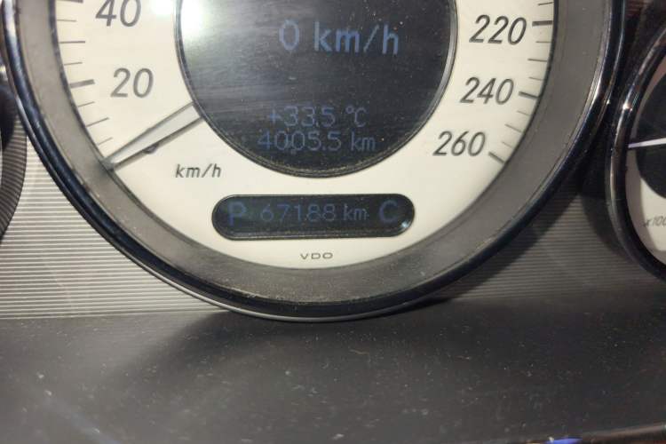 Used Mercedes-Benz CLS 2009 CLS 300 Odometer Close Up