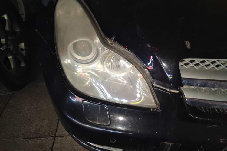 Used Mercedes-Benz CLS 2009 CLS 300 Right Front Headlight