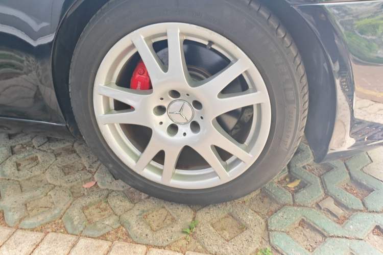 Used Mercedes-Benz CLS 2009 CLS 300 Right Front Wheel Hub