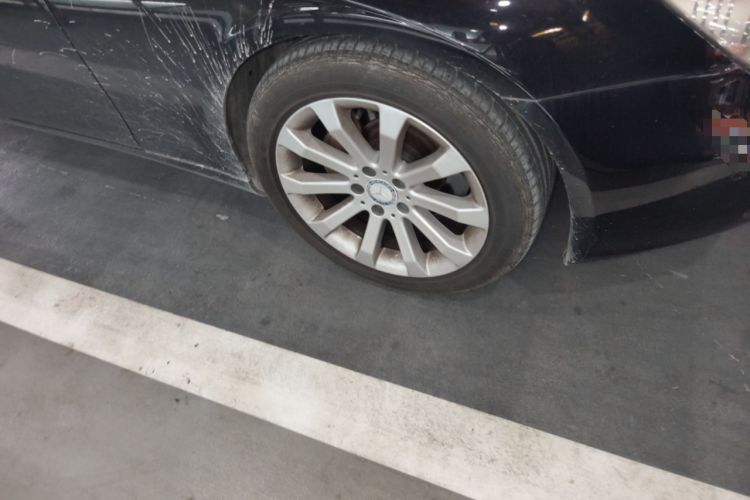 Used Mercedes-Benz CLS 2009 CLS 300 Right Front Wheel Hub