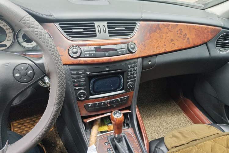 Used Mercedes-Benz CLS 2009 CLS 300 Audio And AC Panel