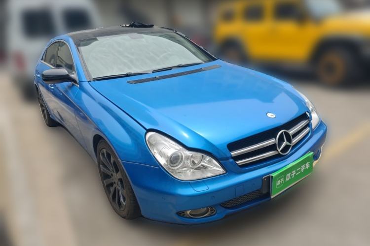 Used Mercedes-Benz CLS 2009 CLS 300 Front Right 45 Deg