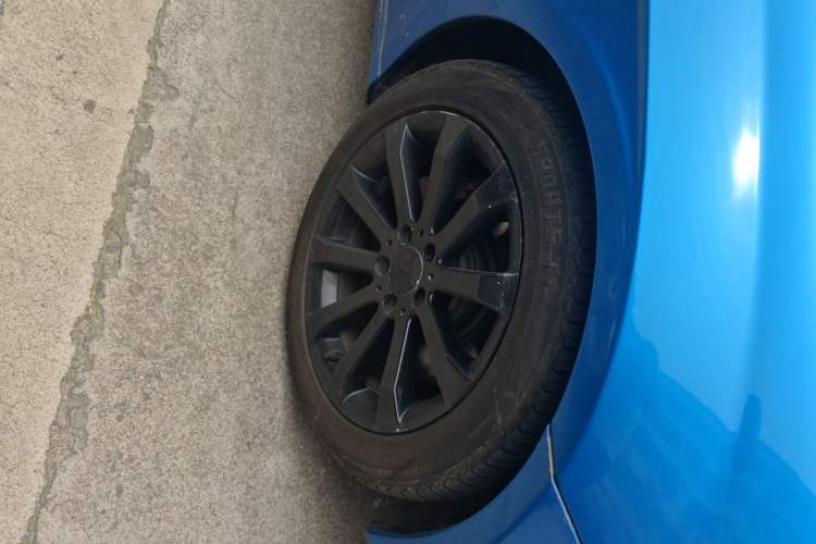 Used Mercedes-Benz CLS 2009 CLS 300 Right Front Wheel Hub