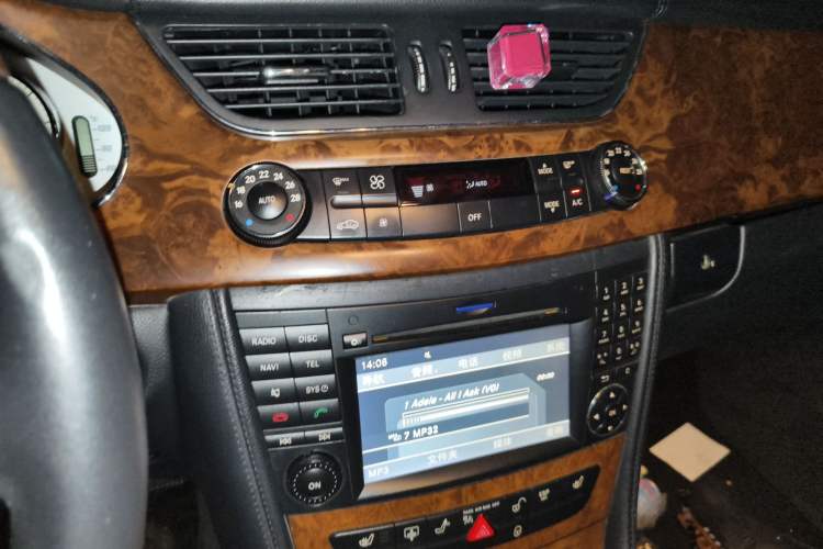 Used Mercedes-Benz CLS 2009 CLS 300 Audio And AC Panel