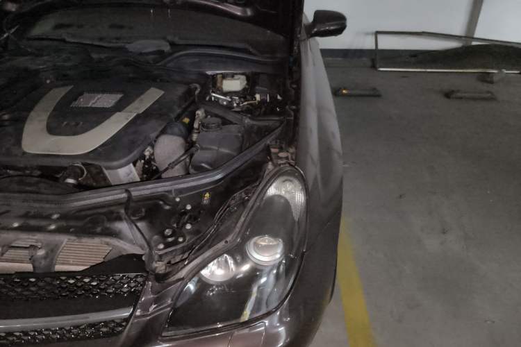 Used Mercedes-Benz CLS 2009 CLS 300 Engine Bay Left