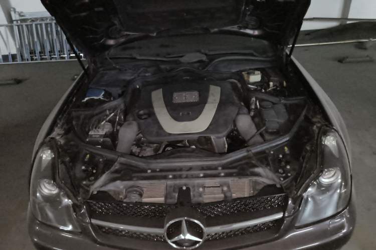 Used Mercedes-Benz CLS 2009 CLS 300 Engine Bay