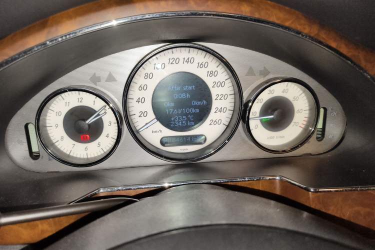 Used Mercedes-Benz CLS 2009 CLS 300 Instrument Cluster