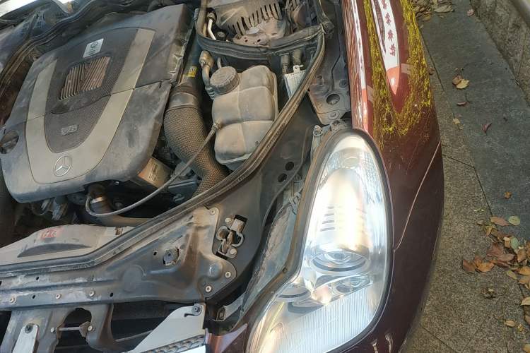 Used Mercedes-Benz CLS 2009 CLS 300 Engine Bay Left