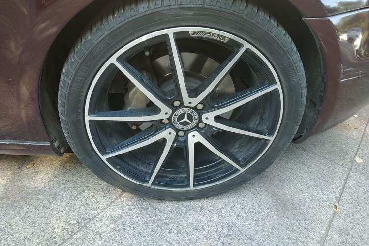 Used Mercedes-Benz CLS 2009 CLS 300 Right Front Wheel Hub