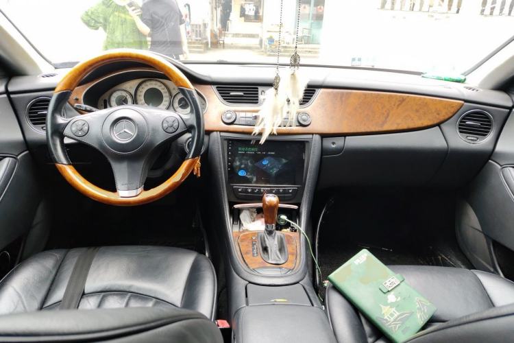 Used Mercedes-Benz CLS 2009 CLS 300 Center Console