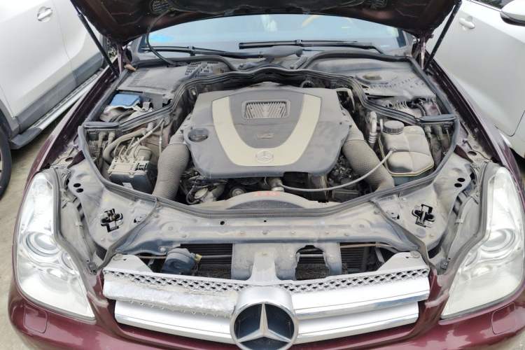 Used Mercedes-Benz CLS 2009 CLS 300 Engine Bay