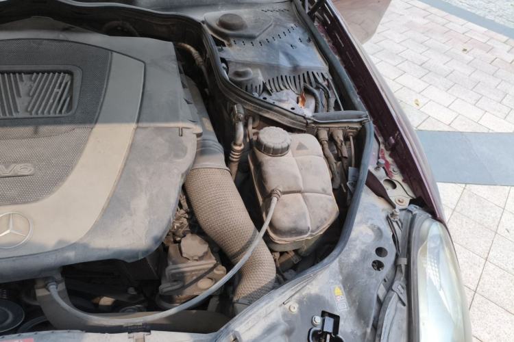 Used Mercedes-Benz CLS 2009 CLS 300 Engine Bay Left