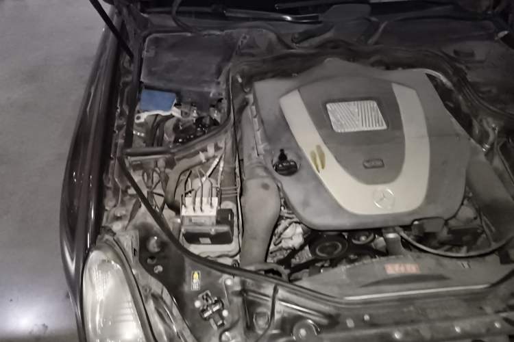 Used Mercedes-Benz CLS 2009 CLS 300 Engine Bay Right
