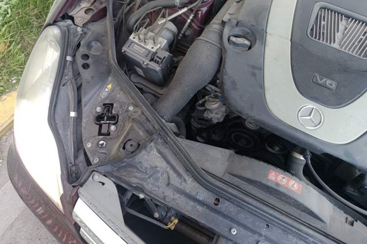 Used Mercedes-Benz CLS 2009 CLS 300 Engine Bay Right