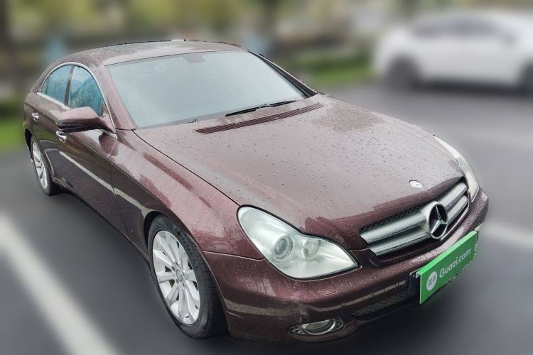 Used Mercedes-Benz CLS 2009 CLS 300 Front Right 45 Deg