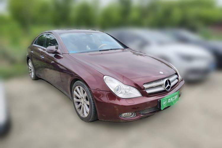 Used Mercedes-Benz CLS 2009 CLS 300 Front Right 45 Deg
