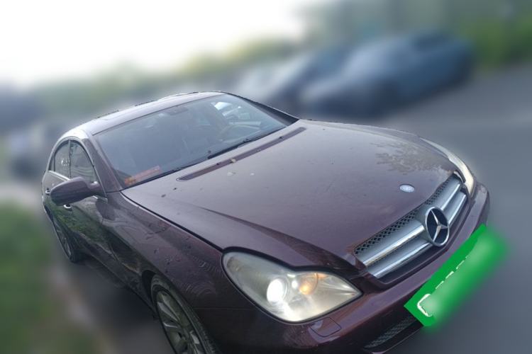 Used Mercedes-Benz CLS 2009 CLS 300 Front Right 45 Deg