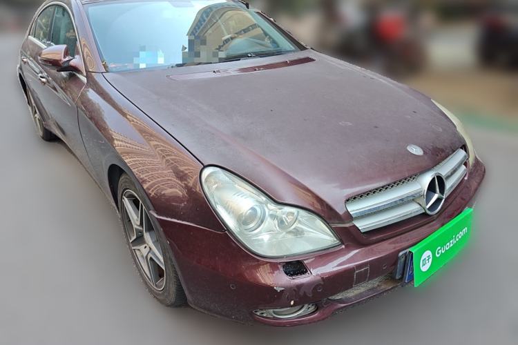Used Mercedes-Benz CLS 2009 CLS 300 Front Right 45 Deg