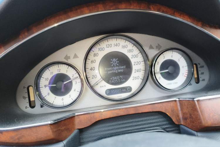 Used Mercedes-Benz CLS 2009 CLS 300 Instrument Cluster