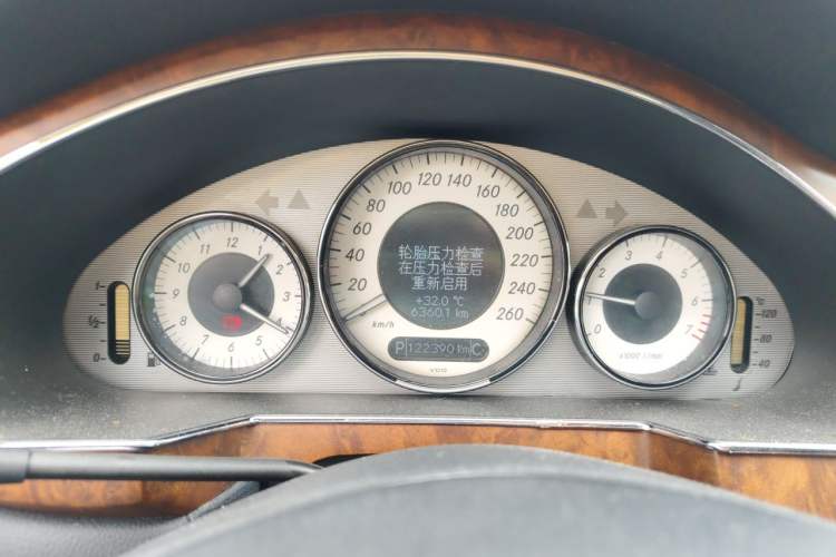 Used Mercedes-Benz CLS 2009 CLS 300 Instrument Cluster