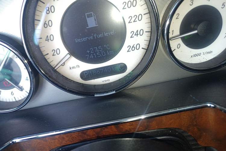 Used Mercedes-Benz CLS 2009 CLS 300 Odometer Close Up