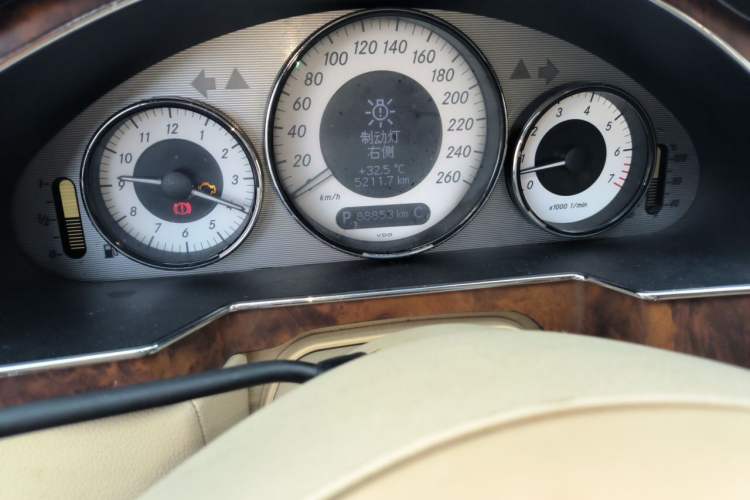 Used Mercedes-Benz CLS 2009 CLS 300 Odometer Close Up