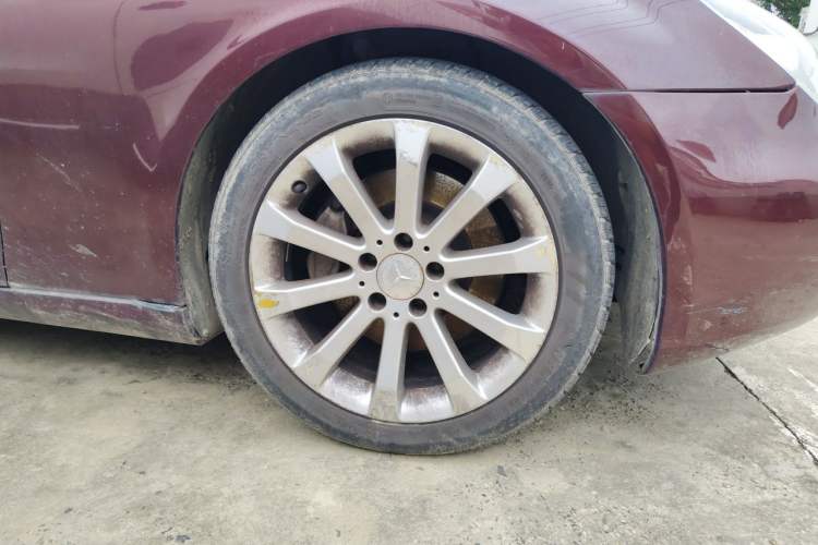 Used Mercedes-Benz CLS 2009 CLS 300 Right Front Wheel Hub
