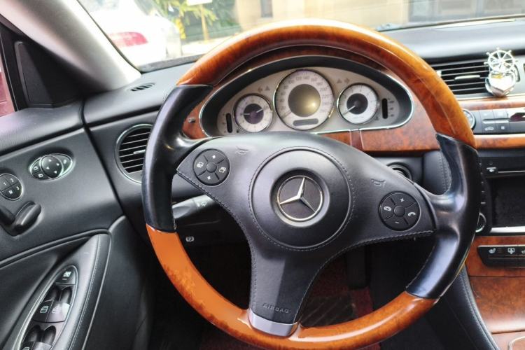 Used Mercedes-Benz CLS 2009 CLS 300 Steering Wheel
