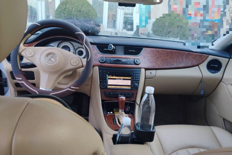 Used Mercedes-Benz CLS 2009 CLS 300 Center Console