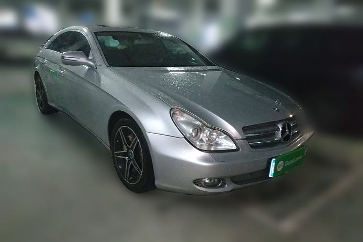 Used Mercedes-Benz CLS 2009 CLS 300 Front Right 45 Deg
