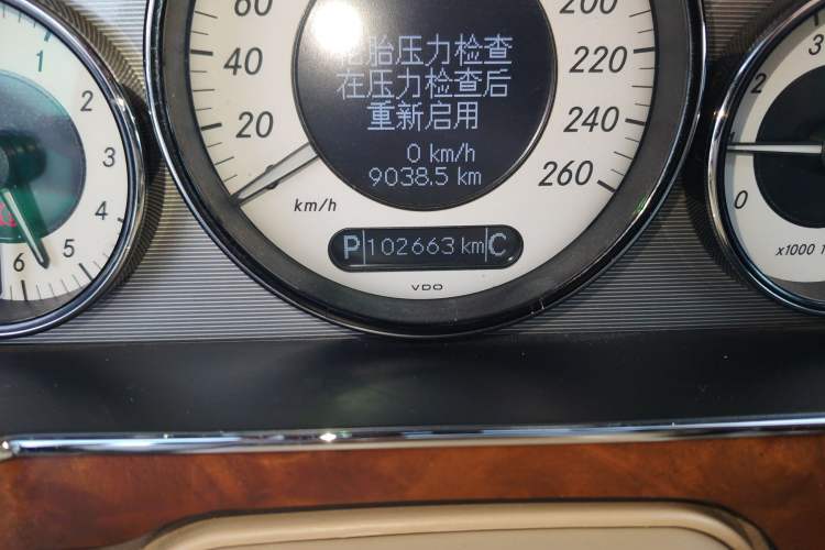 Used Mercedes-Benz CLS 2009 CLS 300 Odometer Close Up