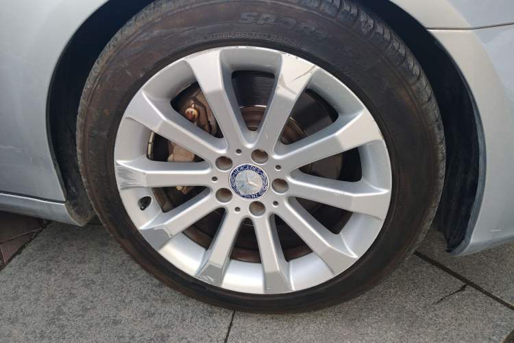 Used Mercedes-Benz CLS 2009 CLS 300 Right Front Wheel Hub