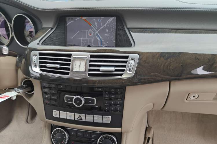 Used Mercedes-Benz CLS 2012 CLS 300 CGI Audio And AC Panel