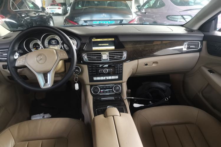 Used Mercedes-Benz CLS 2012 CLS 300 CGI Center Console
