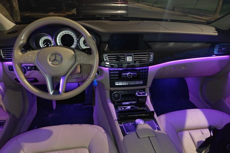 Used Mercedes-Benz CLS 2012 CLS 300 CGI Center Console