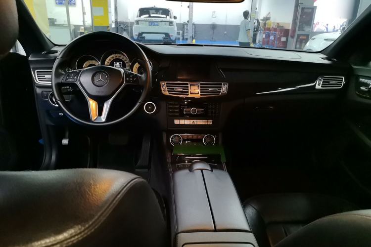 Used Mercedes-Benz CLS 2012 CLS 300 CGI Center Console