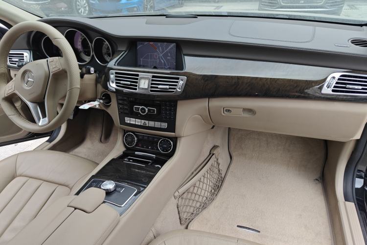 Used Mercedes-Benz CLS 2012 CLS 300 CGI Center Console