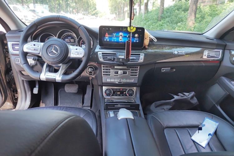 Used Mercedes-Benz CLS 2012 CLS 300 CGI Center Console
