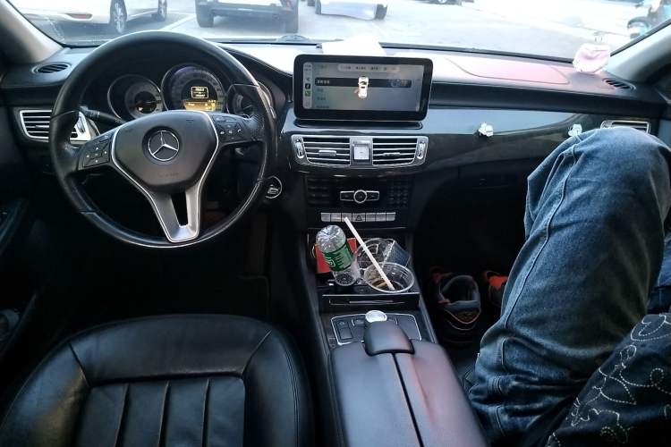 Used Mercedes-Benz CLS 2012 CLS 300 CGI Center Console