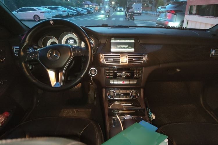 Used Mercedes-Benz CLS 2012 CLS 300 CGI Center Console