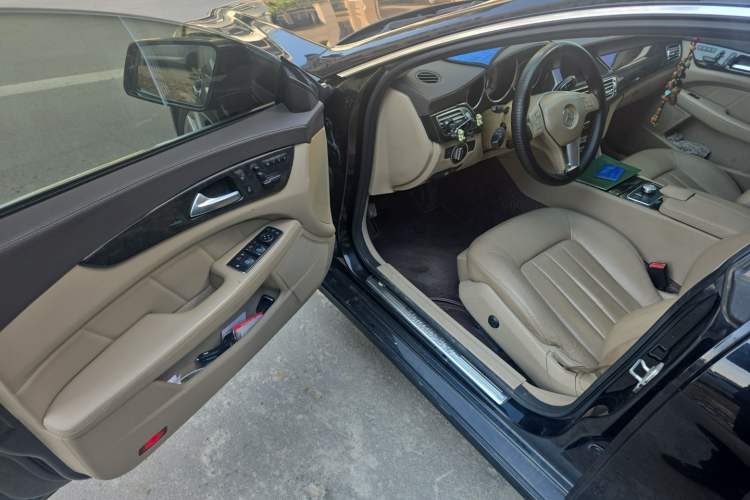 Used Mercedes-Benz CLS 2012 CLS 300 CGI Driver Seat