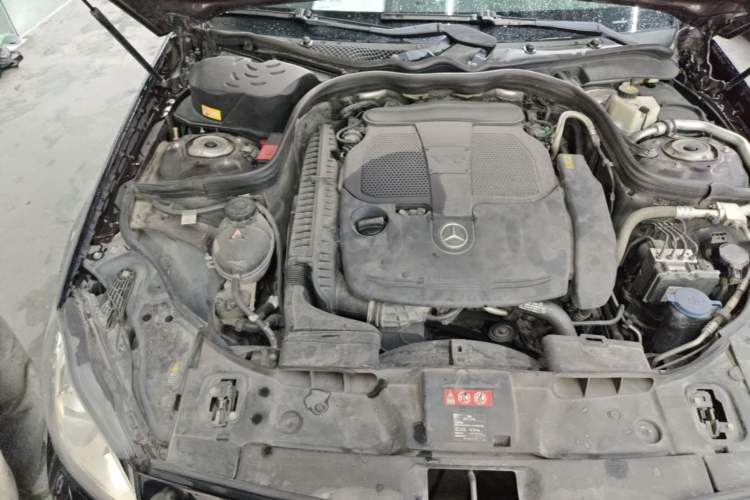 Used Mercedes-Benz CLS 2012 CLS 300 CGI Engine Bay